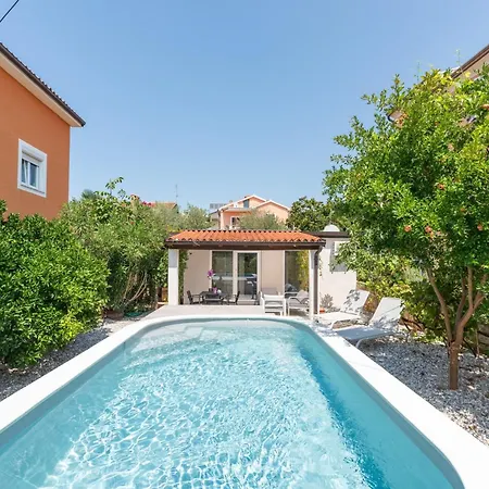Family-friendly With Swimming Pool Novigrad - 25236 Apartment *