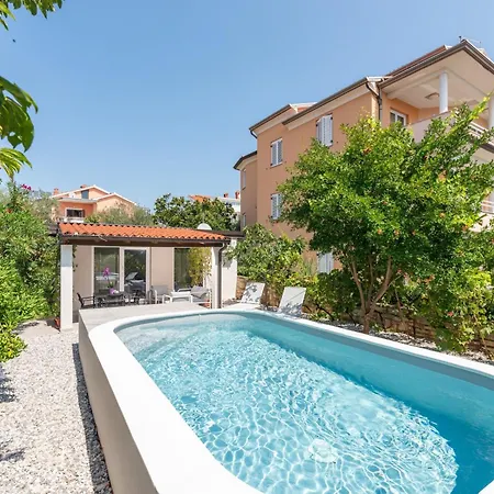 Family-friendly With Swimming Pool Novigrad - 25236 Novigrad (Istria)