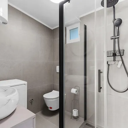 Family-friendly With Swimming Pool Novigrad - 25236 Novigrad (Istria)